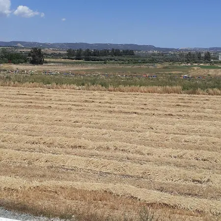 2-bed House Sleeps 6 -pool -free Parking -netflix