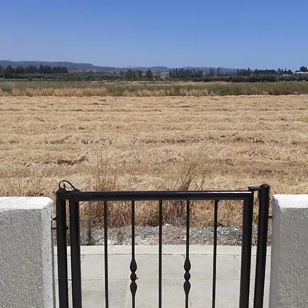 2-bed House Sleeps 6 -pool -free Parking -netflix 펜션