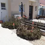 2-bed House Sleeps 6 -pool -free Parking -netflix Case de vacanță Mandria (Paphos)