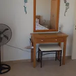 2-bed House Sleeps 6 -pool -free Parking -netflix Case de vacanță