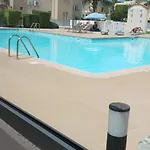 2-bed House Sleeps 6 -pool -free Parking -netflix Case de vacanță Mandria (Paphos)