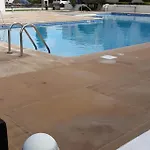 2-bed House Sleeps 6 -pool -free Parking -netflix Case de vacanță *