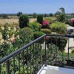 2-bed House Sleeps 6 -pool -free Parking -netflix Case de vacanță Mandria (Paphos)