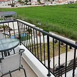 2-bed House Sleeps 6 -pool -free Parking -netflix Case de vacanță Mandria (Paphos)