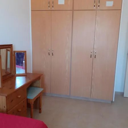 Beautiful 2-bed House In Paphos
