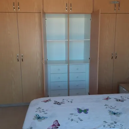 Beautiful 2-bed House In Paphos Mandria (Paphos)