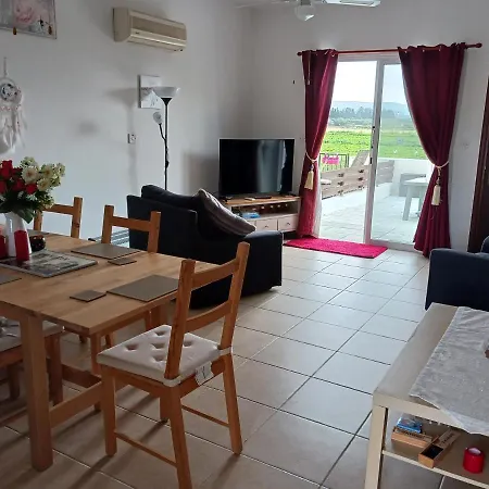 Beautiful 2-bed House In Paphos Holiday home Mandria (Paphos)
