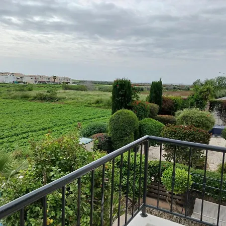 Beautiful 2-bed House In Paphos Holiday home *