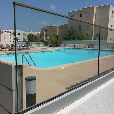 Beautiful 2-bed House In Paphos Holiday home
