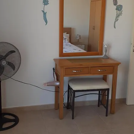 Beautiful 2-bed House In Paphos Holiday home