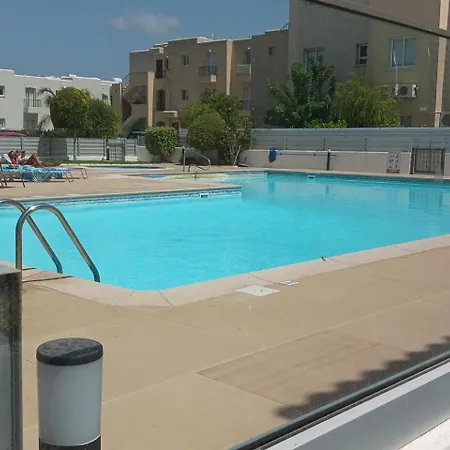 Beautiful 2-bed House In Paphos Mandria (Paphos)