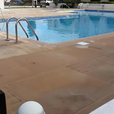 2-bed House Sleeps 6 -pool -free Parking -netflix Semesterbostad *