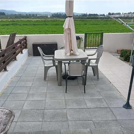 2-bed House Sleeps 6 -pool -free Parking -netflix Case de vacanță Mandria (Paphos)