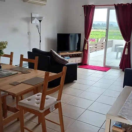 2-bed House Sleeps 6 -pool -free Parking -netflix Case de vacanță
