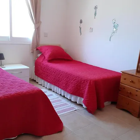 2-bed House Sleeps 6 -pool -free Parking -netflix * Mandria (Paphos)