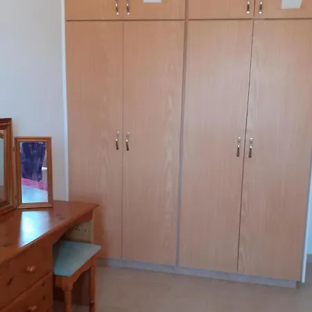 2-bed House Sleeps 6 -pool -free Parking -netflix Case de vacanță