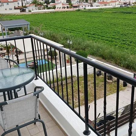 2-bed House Sleeps 6 -pool -free Parking -netflix Σπίτι διακοπών Μανδριά