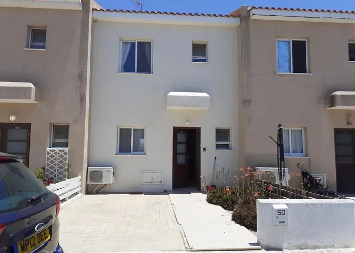 2-bed House Sleeps 6 -pool -free Parking -netflix * Μανδριά