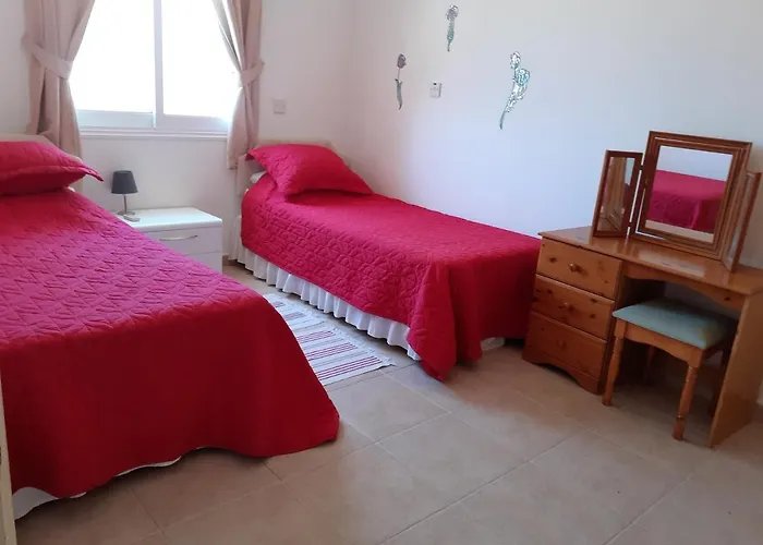 2-bed House Sleeps 6 -pool -free Parking -netflix * Μανδριά