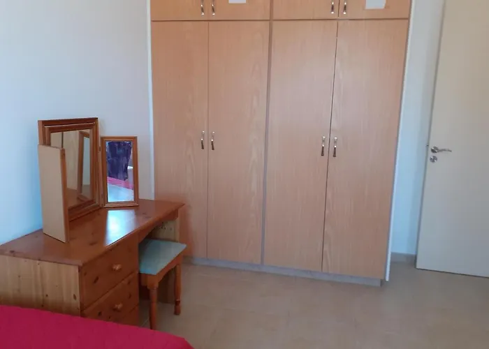 2-bed House Sleeps 6 -pool -free Parking -netflix