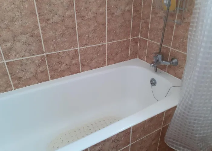 Σπίτι διακοπών 2-bed House Sleeps 6 -pool -free Parking -netflix *