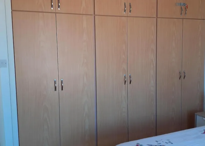 2-bed House Sleeps 6 -pool -free Parking -netflix