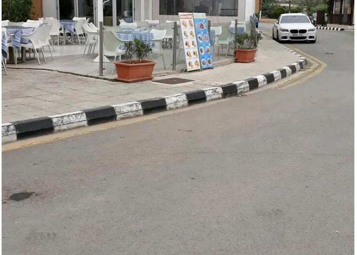 2-bed House Sleeps 6 -pool -free Parking -netflix *