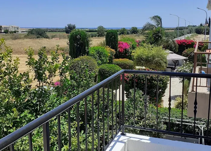 2-bed House Sleeps 6 -pool -free Parking -netflix Σπίτι διακοπών Μανδριά