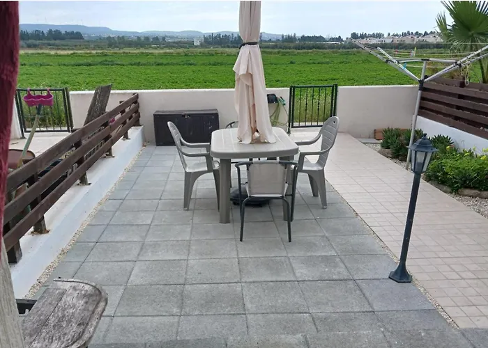 2-bed House Sleeps 6 -pool -free Parking -netflix Σπίτι διακοπών Μανδριά