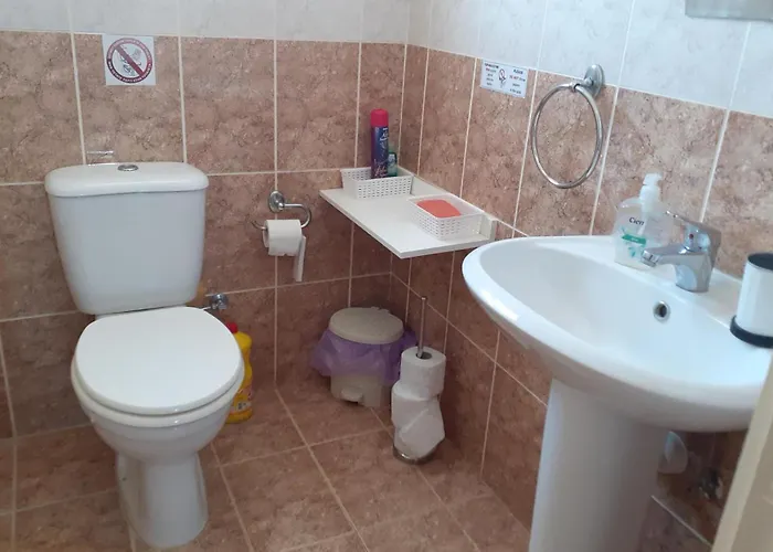 2-bed House Sleeps 6 -pool -free Parking -netflix Σπίτι διακοπών Μανδριά