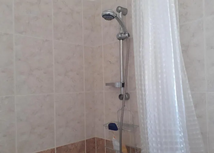 2-bed House Sleeps 6 -pool -free Parking -netflix * Μανδριά