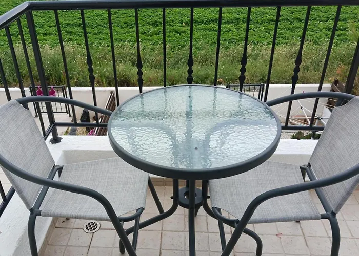 2-bed House Sleeps 6 -pool -free Parking -netflix *