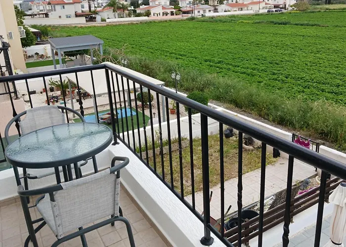 2-bed House Sleeps 6 -pool -free Parking -netflix Σπίτι διακοπών Μανδριά